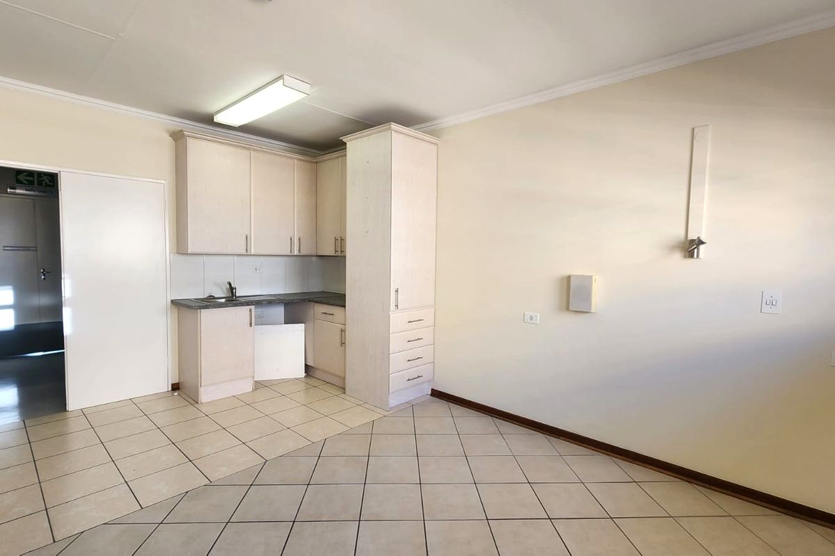 1-bedroom retirement unit - Photo 4