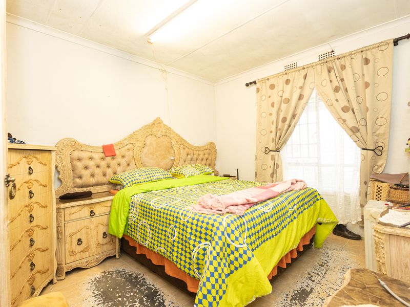 Cozy 2 Bedroom Home For Sale In Belhar - Photo 7