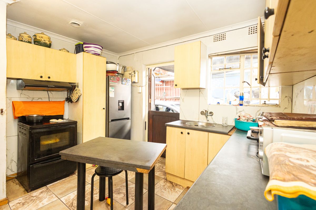 Cozy 2 Bedroom Home For Sale In Belhar - Photo 4