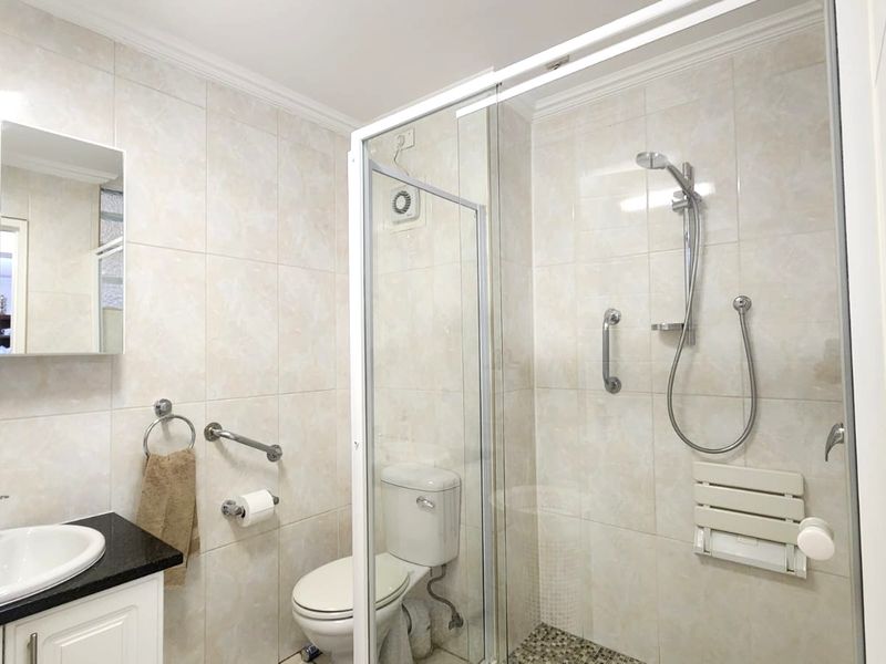 2-bedroom ground floor retirement unit - Photo 8