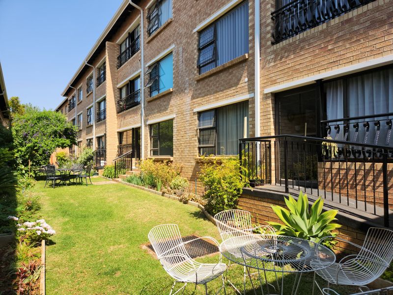 2-bedroom ground floor retirement unit - Photo 1