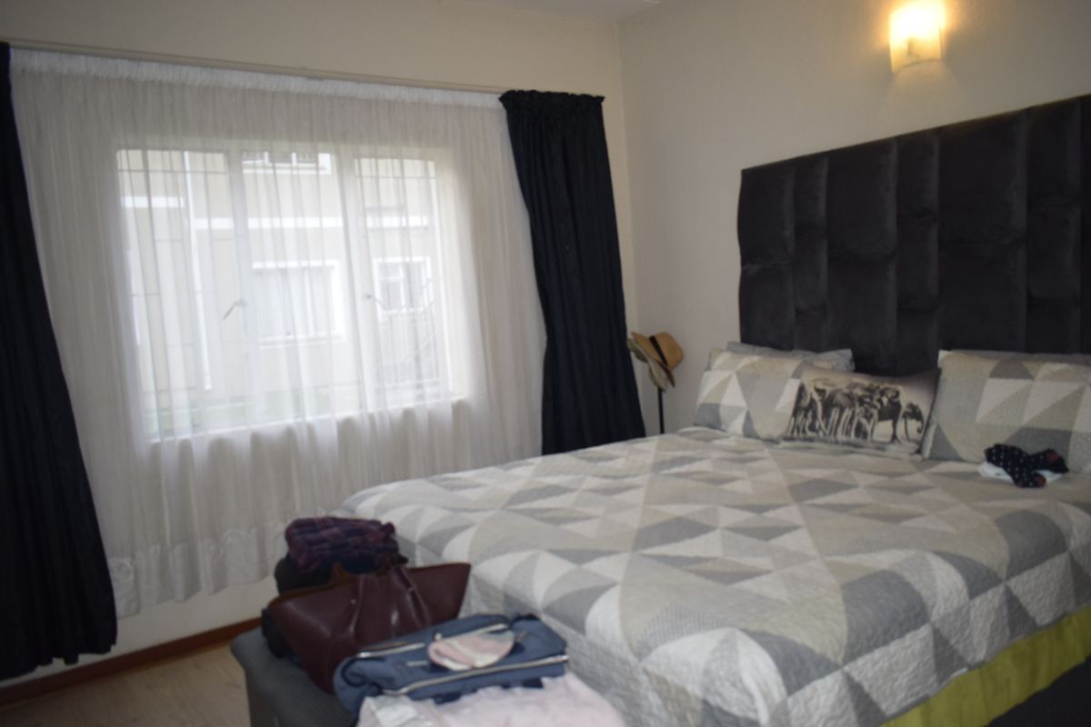 Ground unit with 2 bedroom for sale in Comet - Photo 5