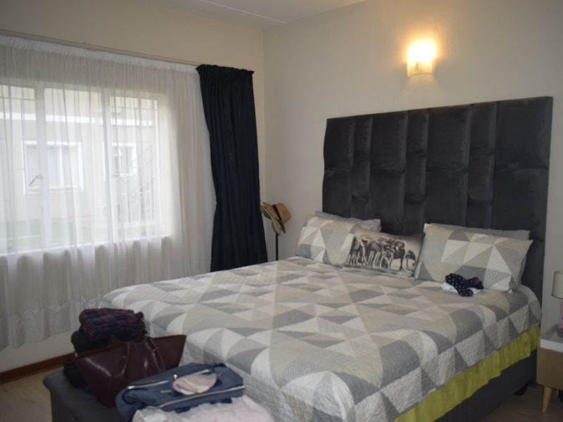 Ground unit with 2 bedroom for sale in Comet - Photo 4