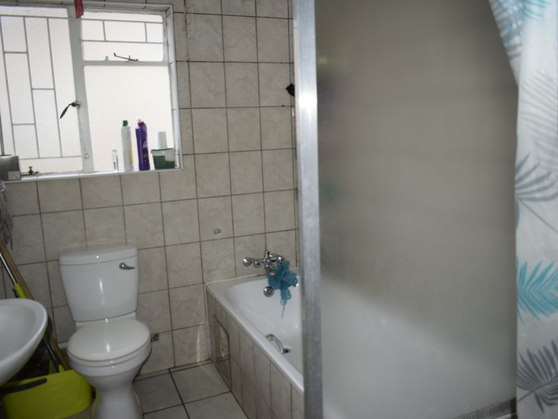 Ground unit with 2 bedroom for sale in Comet - Photo 10
