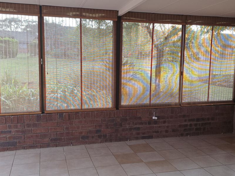 Lovely Neat  - 1 Bedroomed Home with Study - Photo 4