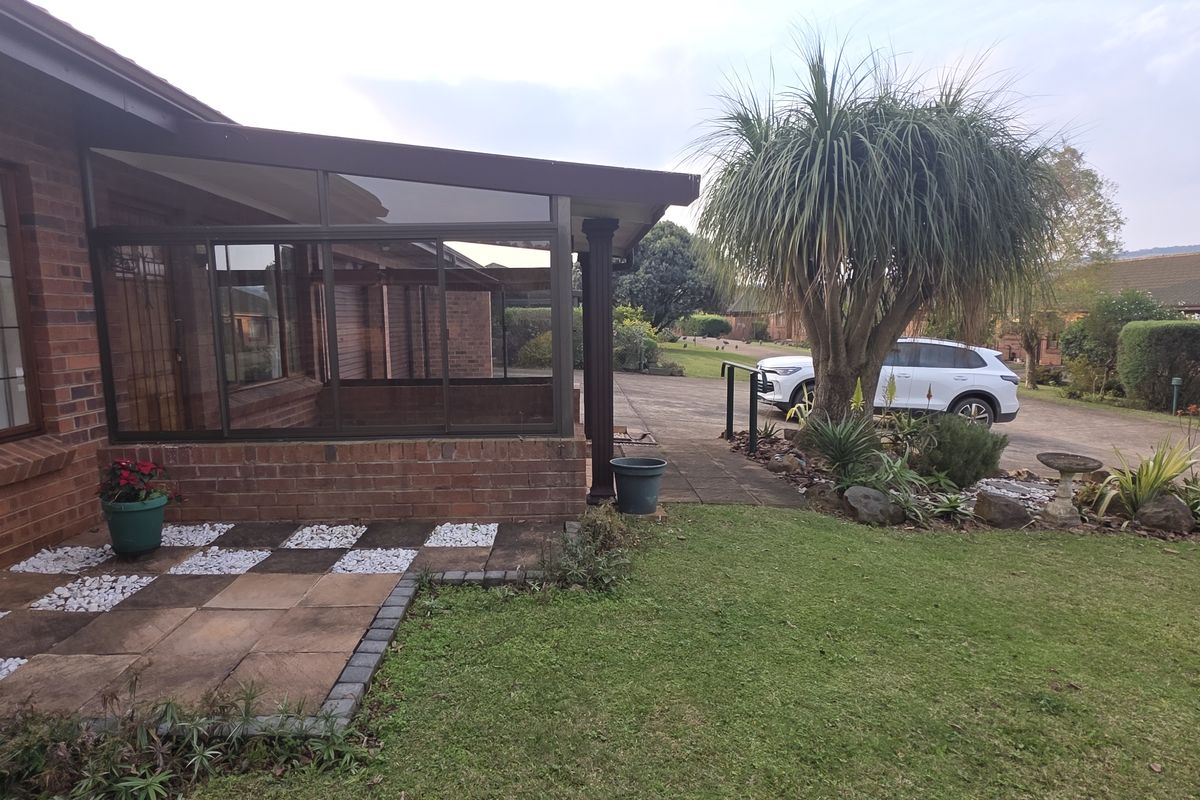Lovely Neat  - 1 Bedroomed Home with Study - Photo 3