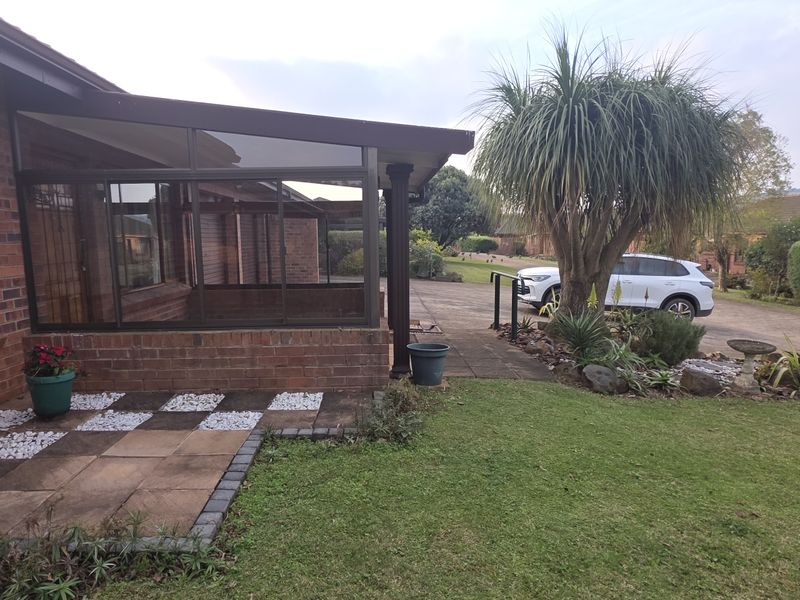 Lovely Neat  - 1 Bedroomed Home with Study - Photo 3