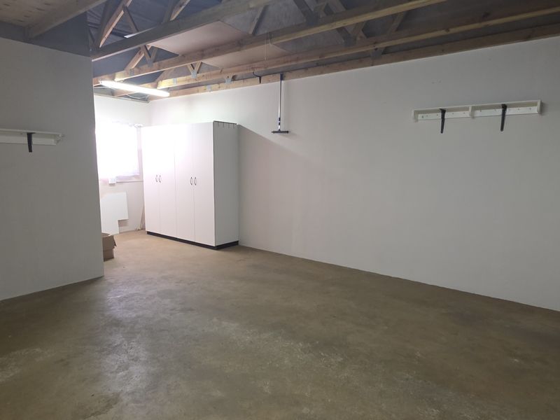Lovely Neat  - 1 Bedroomed Home with Study - Photo 5
