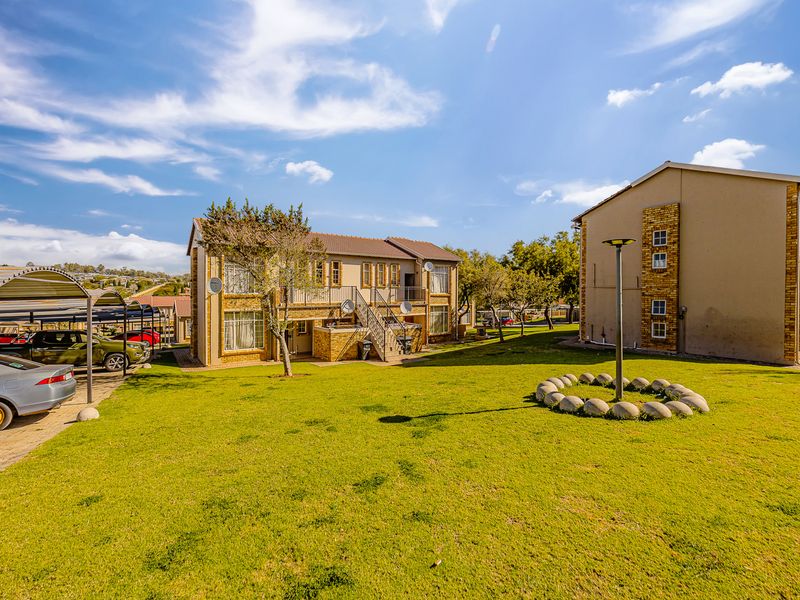 Stunning 2-Bedroom Apartment For Sale in Laser Park, Roodepoort – Modern Living Awaits Your Arrival! - Photo 7