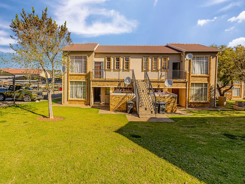 Stunning 2-Bedroom Apartment For Sale in Laser Park, Roodepoort – Modern Living Awaits Your Arrival! - Photo 8