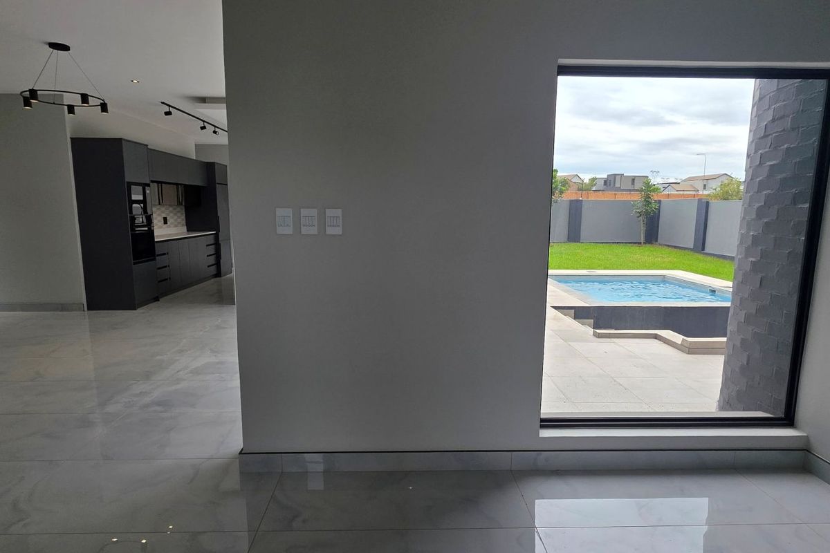 Modern Family Home with 4 Bedrooms, Staff Room & Entertainer’s Garden in Fountainbrook Estate - Photo 3