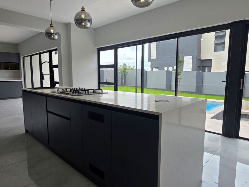 Modern Family Home with 4 Bedrooms, Staff Room & Entertainer’s Garden in Fountainbrook Estate - Photo 8