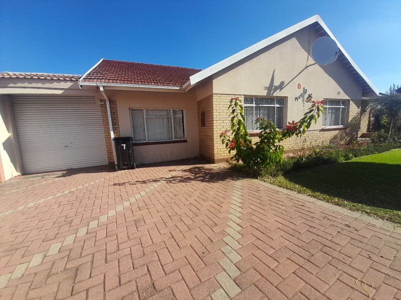 Familyhome for sale - Photo 1
