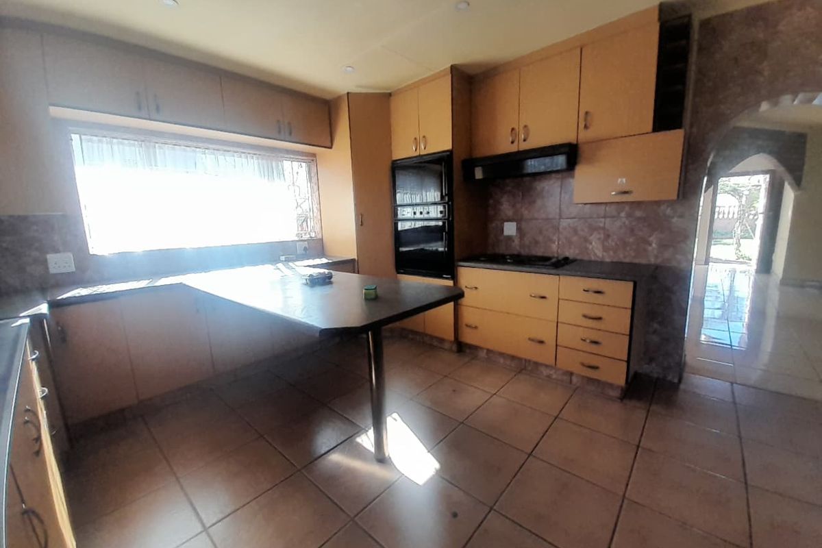 Familyhome for sale - Photo 2