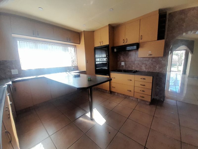 Familyhome for sale - Photo 2