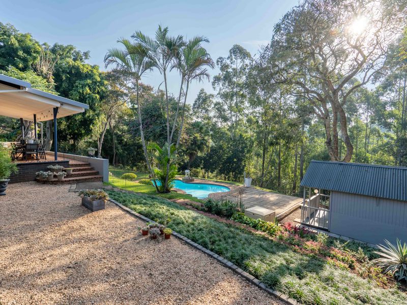Bidding to start from R2,400mil.!! Live Luxury, Modern Auction! - Photo 1