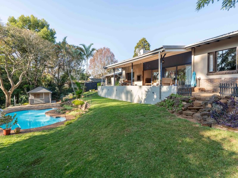 Bidding to start from R2,400mil.!! Live Luxury, Modern Auction! - Photo 2