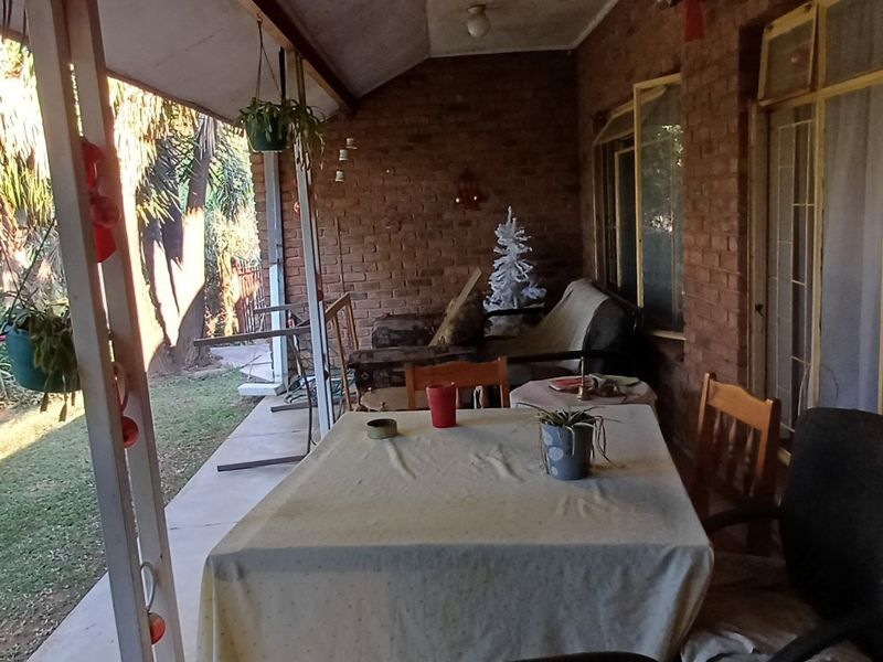 Townhouse for Sale – Ideal for First-Time Buyers, Retirees, or Investors - Photo 9