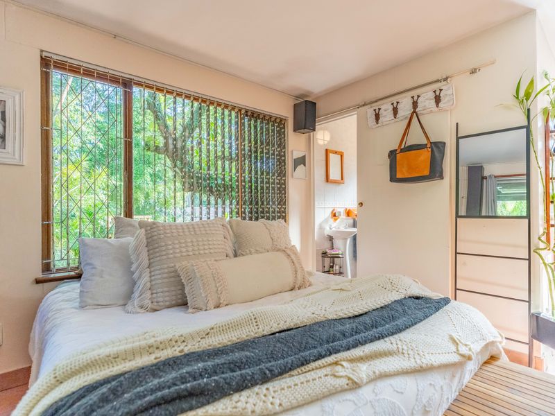 Beautiful Bachelor Pad Garden Cottage - Photo 6