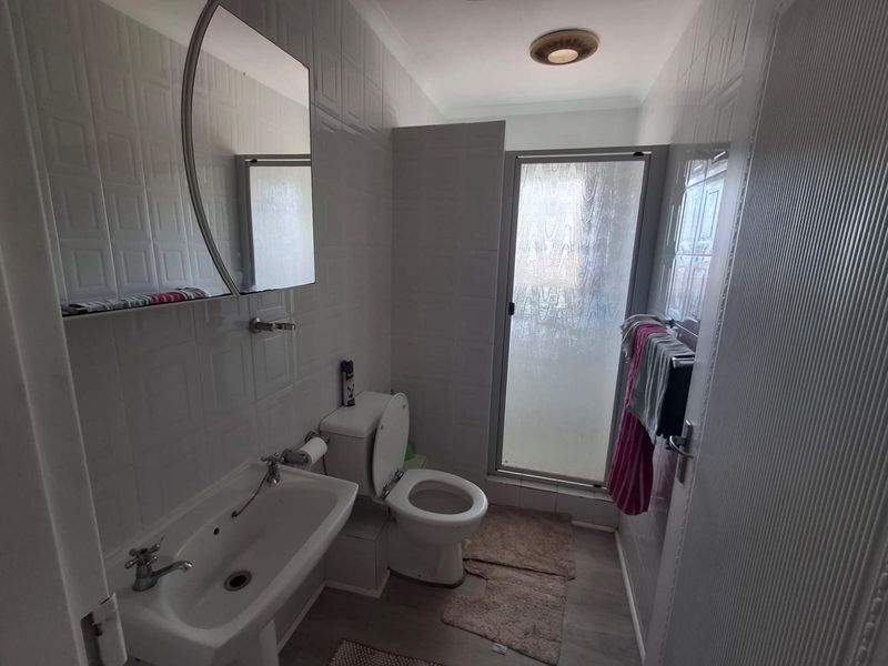 Furnished 3 bedroom house - Photo 7