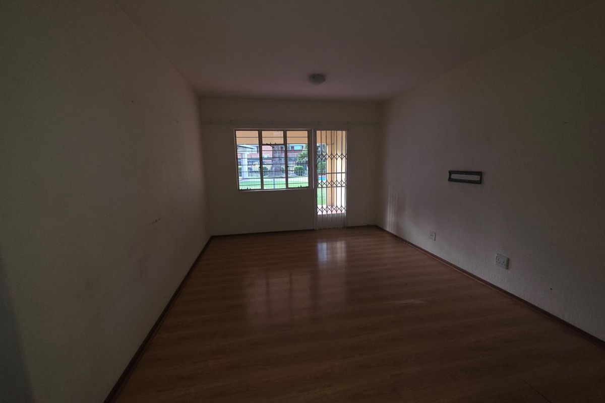 Beautifully Updated 3-Bedroom Home with 24-Hour Security - Photo 5