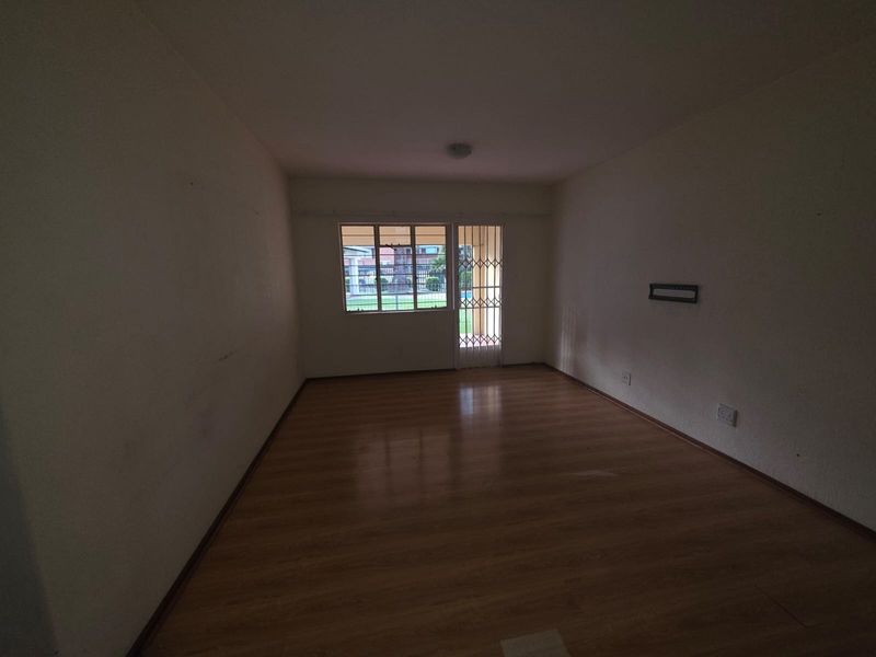 Beautifully Updated 3-Bedroom Home with 24-Hour Security - Photo 5