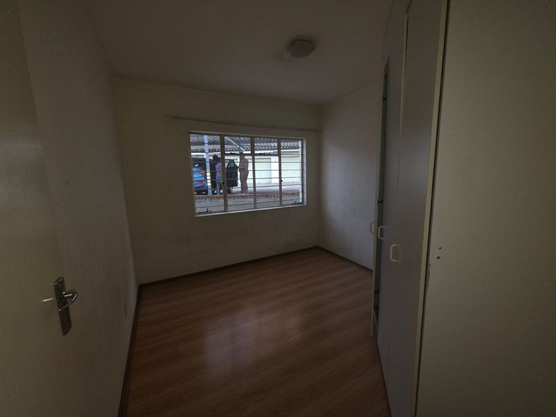 Beautifully Updated 3-Bedroom Home with 24-Hour Security - Photo 6