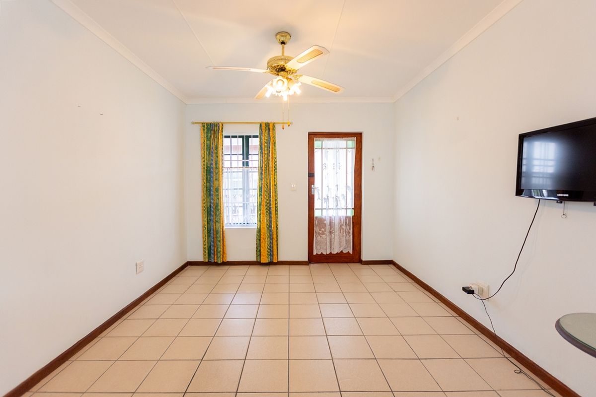 House Rental Monthly In Velddrif - Photo 4