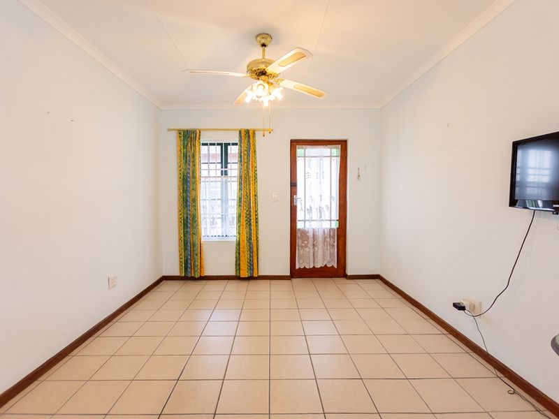 House Rental Monthly In Velddrif - Photo 4