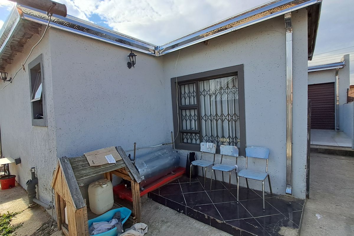 Compact family home - Photo 3