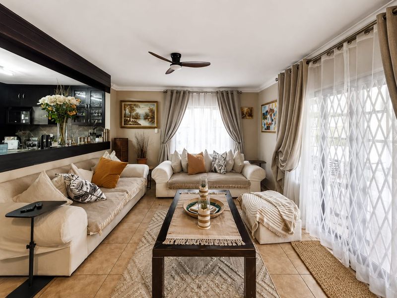 Spacious Family Home with Flatlet - Photo 5