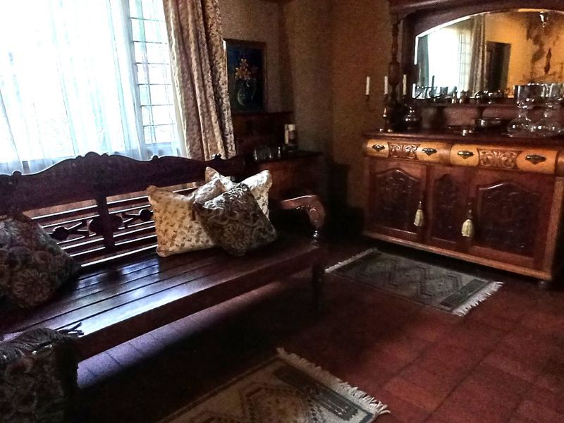 Spacious Double-Storey Thatch-Roof Home in Bela-Bela - Photo 3