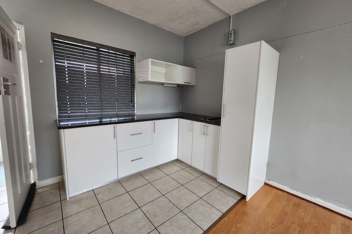 Neat Flat to Rent in Retirement Village (55+ Only) - Photo 3