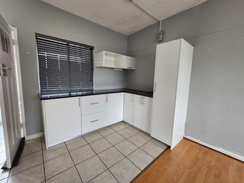Neat Flat to Rent in Retirement Village (55+ Only) - Photo 3