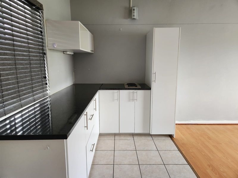 Neat Flat to Rent in Retirement Village (55+ Only) - Photo 1