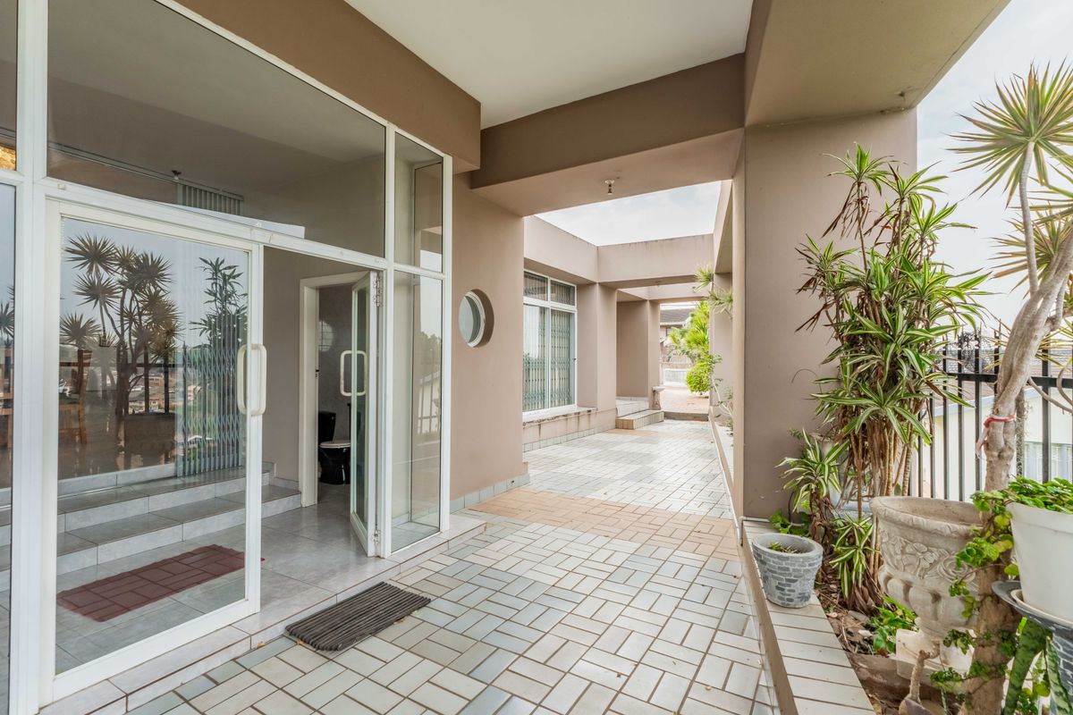 Your Perfect Family Home Awaits - Photo 5