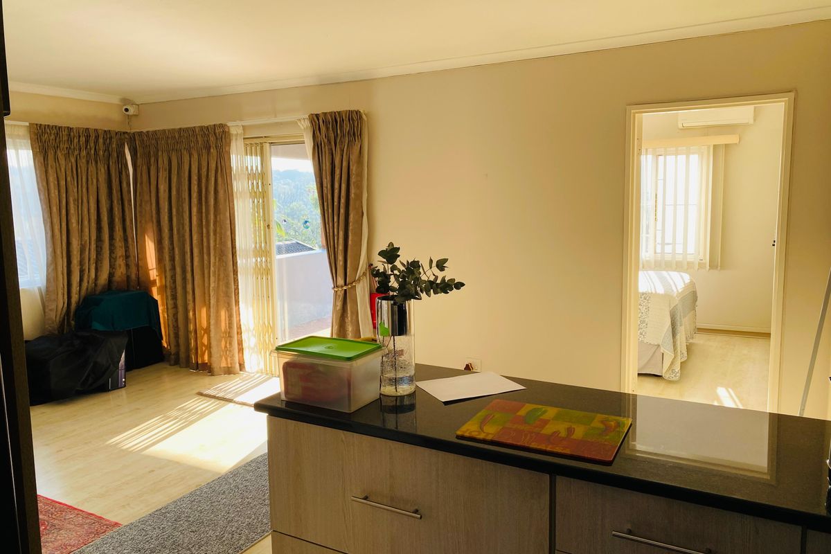 Spacious 3 Bedroom Apartment - Photo 5