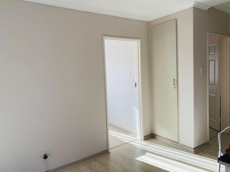 Spacious 3 Bedroom Apartment - Photo 8