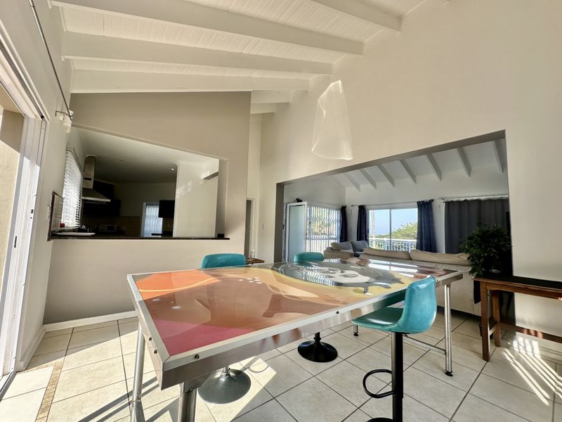 Coastal Comfort Meets Family Living – Walk to the Beach and Wake Up to Sea Views - Photo 9