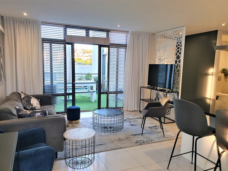 Furnished Modern Apartment - Photo 1