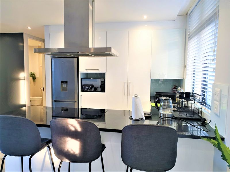 Furnished Modern Apartment - Photo 5