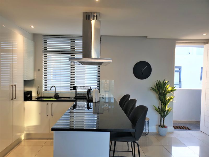 Furnished Modern Apartment - Photo 4