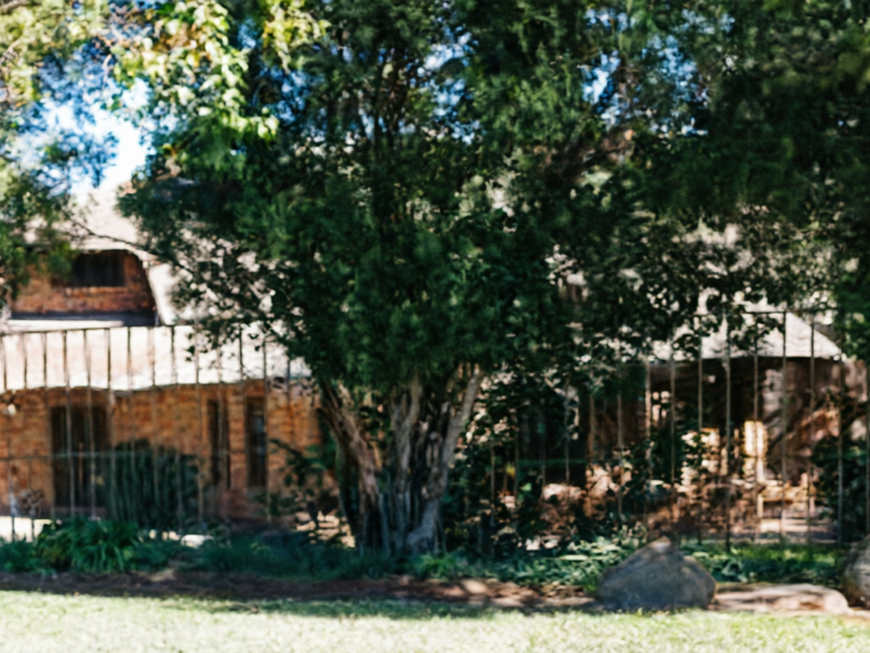 3 bedrooms, 2.5 bathrooms and 2 garage - Photo 2