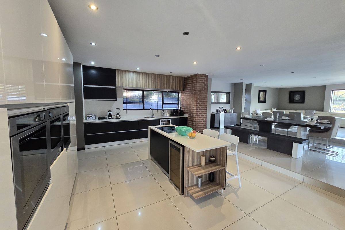 Family home in Pebble Rock Golf Estate to rent - Photo 3