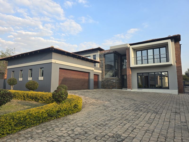 Family home in Pebble Rock Golf Estate to rent - Photo 1