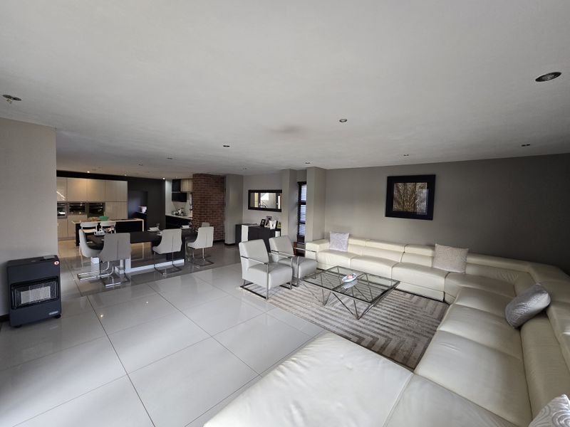 Family home in Pebble Rock Golf Estate to rent - Photo 10