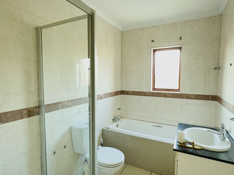 Apartment For Sale In Brakpan - Photo 8