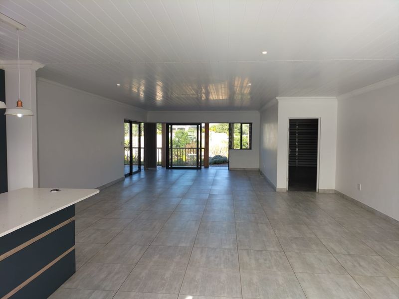 Modern Family Home with Contemporary Finishes in Stilbaai Wes - Photo 7