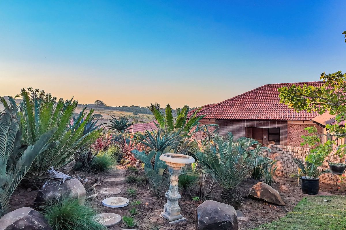 Retire in Modern Comfort in Bateleur Estate - Photo 3