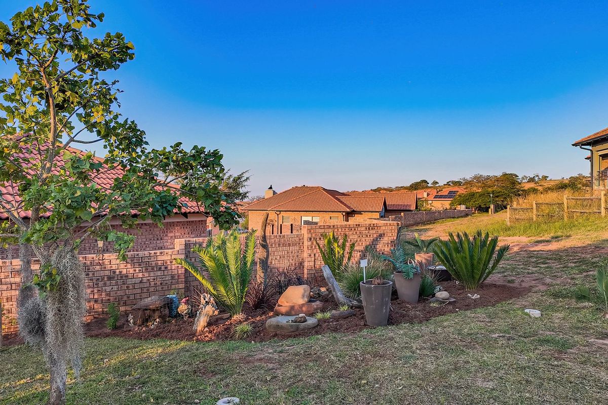 Retire in Modern Comfort in Bateleur Estate - Photo 4